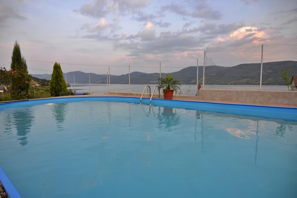 Casa Marina Hotell Ieşelniţa Exteriör bild