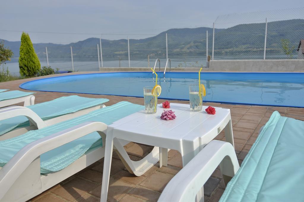 Casa Marina Hotell Ieşelniţa Exteriör bild